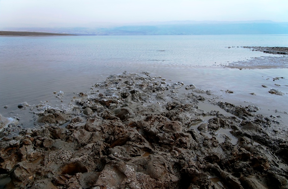 Грязь Мертвого моря